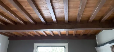 Photo d'un plafond rénové